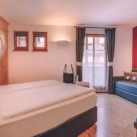 Madonnina And Wellness Hotel