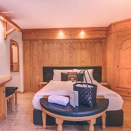 Hotel Madonnina And Wellness 3*